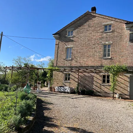Emilia, Family Holiday